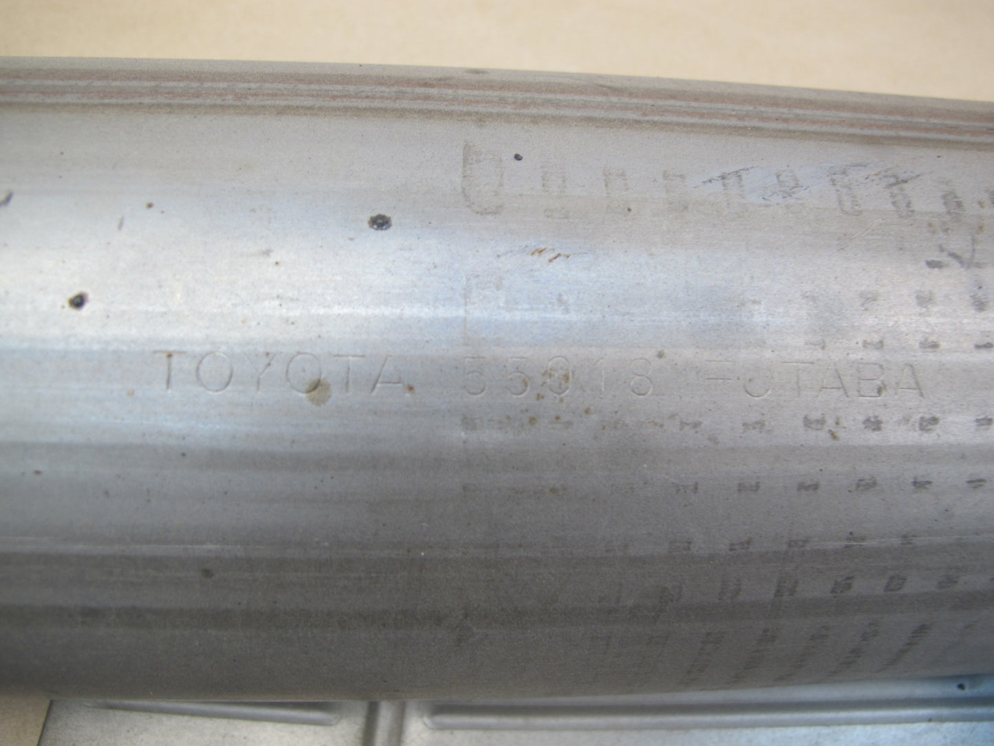 01-06 Lexus UCF30L LS430 Center Exhaust Pipe OEM