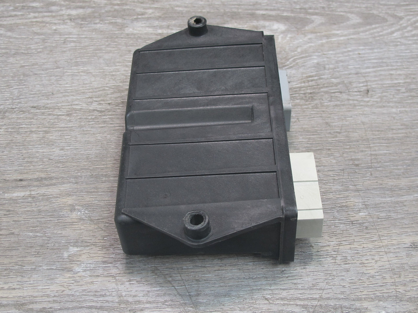 11-12 Fisker Karma DCM Dash Computer Control Module Unit C131128110000 OEM