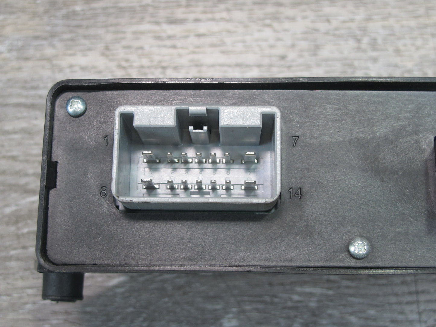 11-12 Fisker Karma DCM Dash Computer Control Module Unit C131128110000 OEM