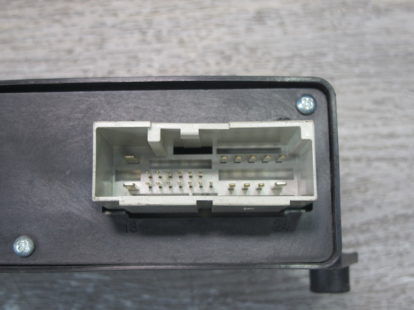 11-12 Fisker Karma DCM Dash Computer Control Module Unit C131128110000 OEM