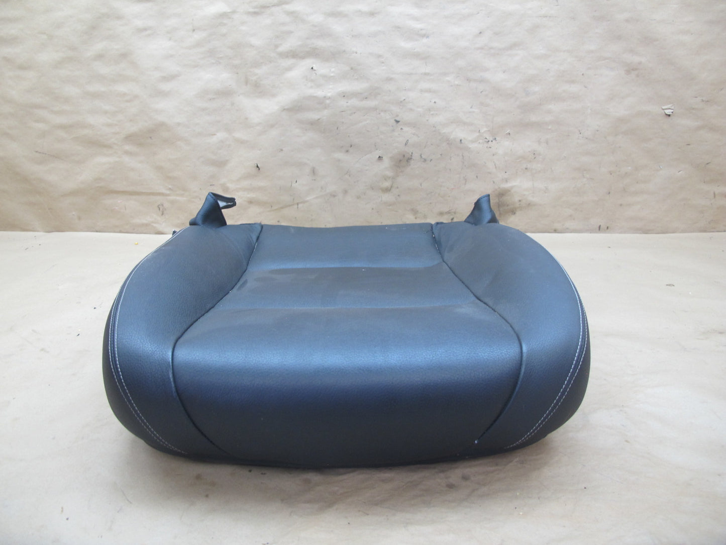 14-16 BMW F10 5-SERIES Front Right Seat Lower Leather Cushion Heated OEM