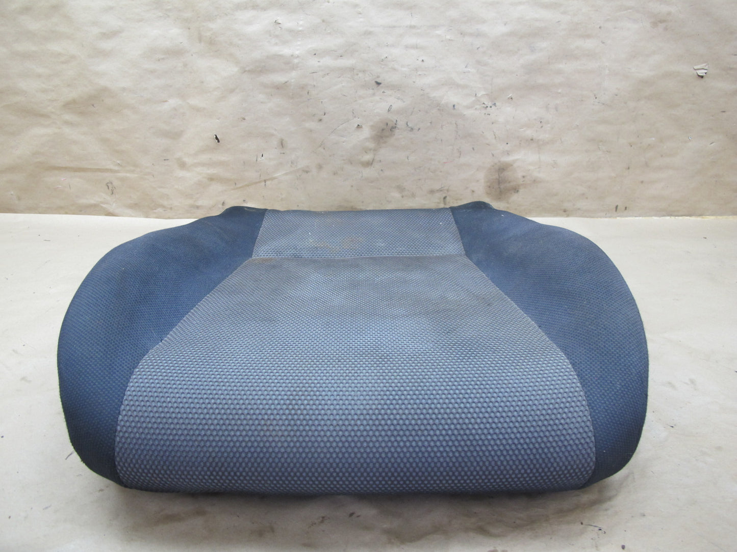 00-05 Toyota MR2 Spyder Front Right Passenger Seat Lower Cushion Cloth OEM