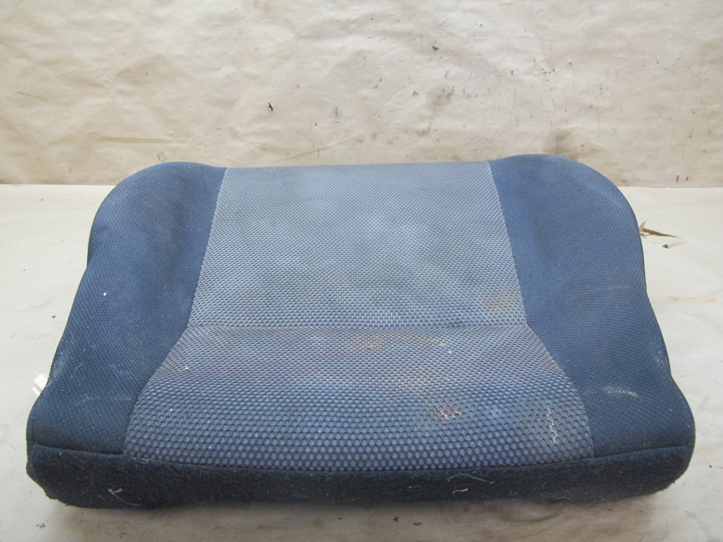 00-05 Toyota MR2 Spyder Front Right Passenger Seat Lower Cushion Cloth OEM