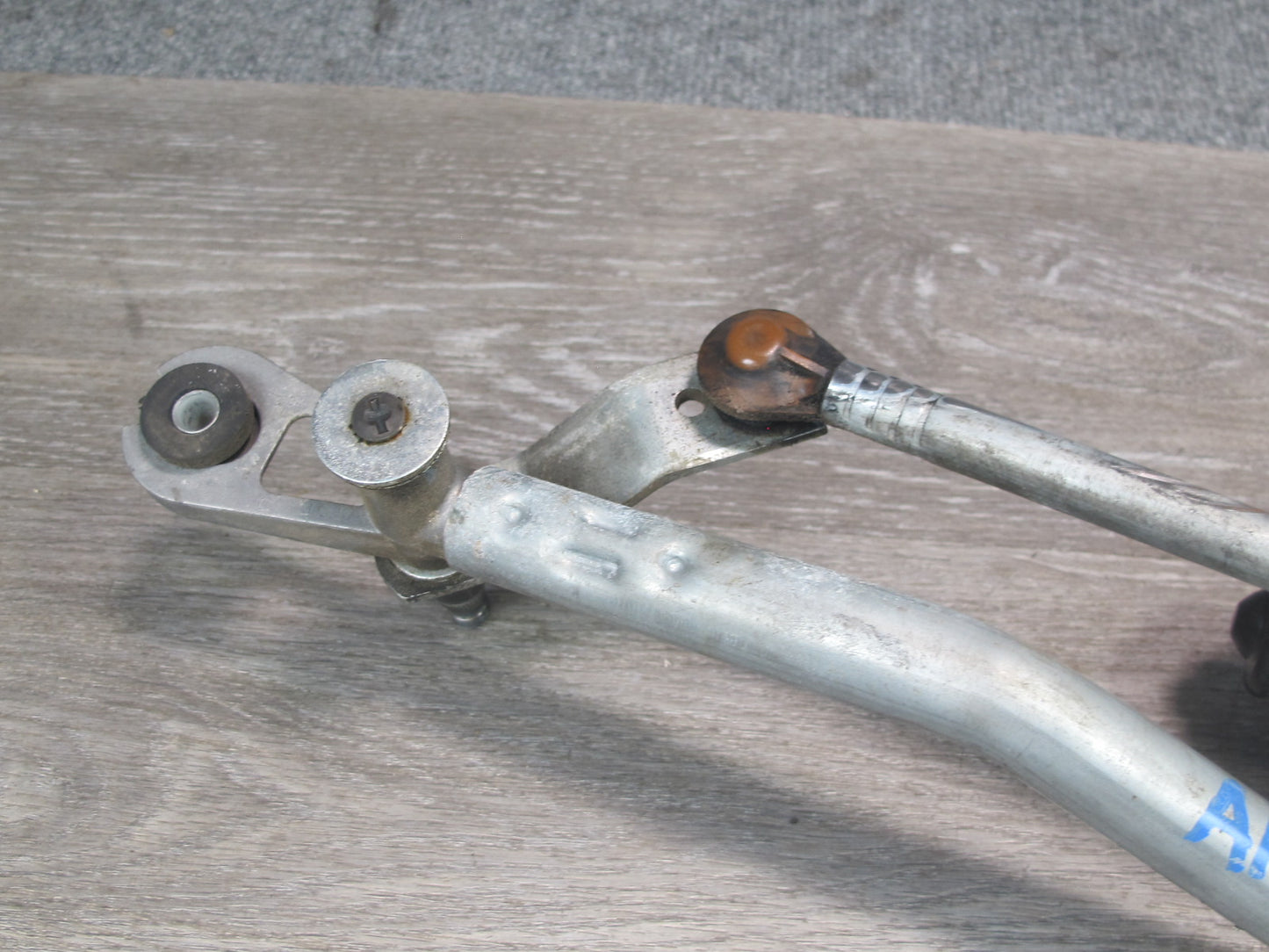 11-12 Karma Fisker Front Windshield Wiper Transmission Linkage w Motor OEM