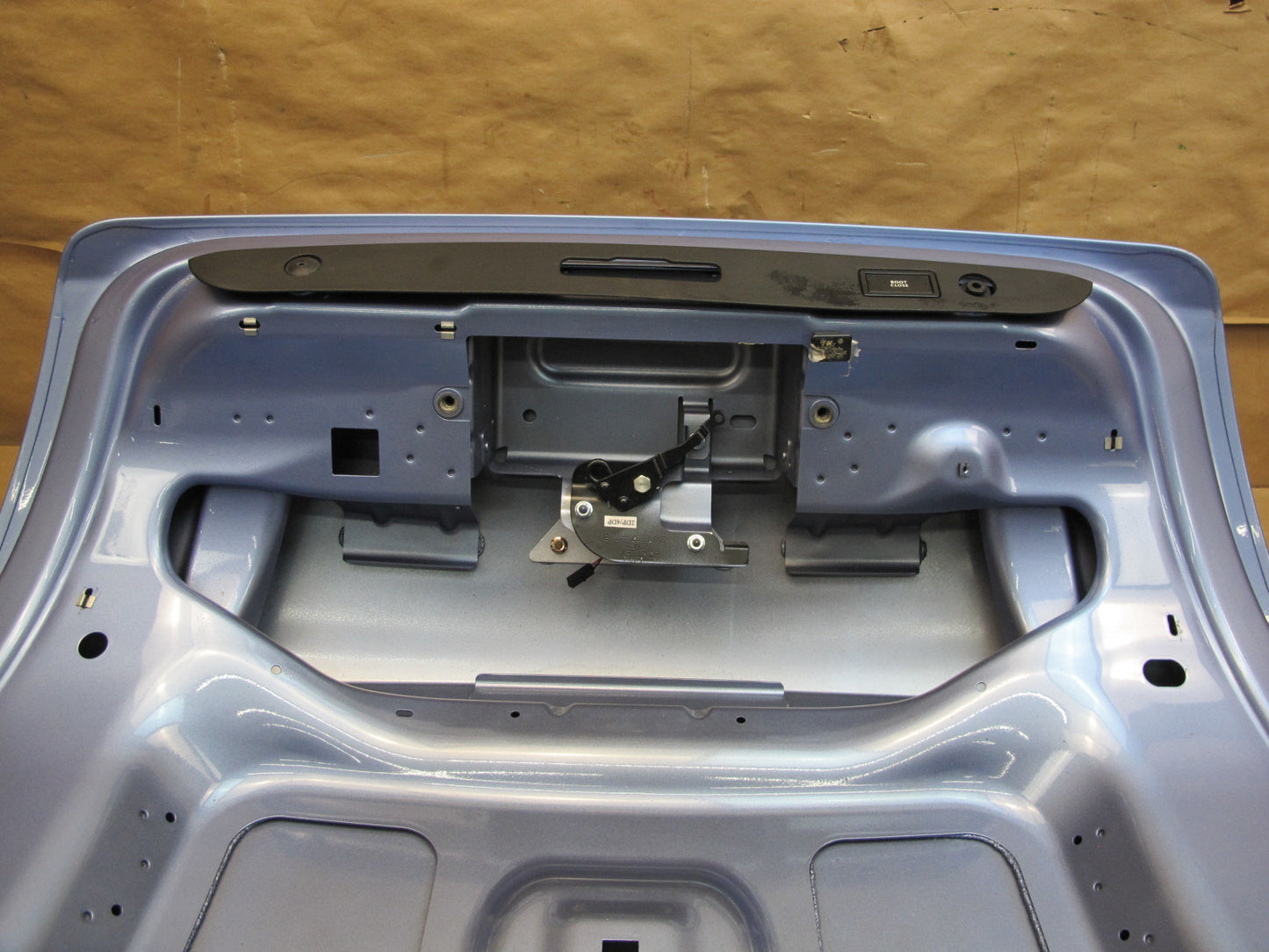 06-12 Bentley Continental Flying Spur Rear Trunk Lid Shell Cover Panel