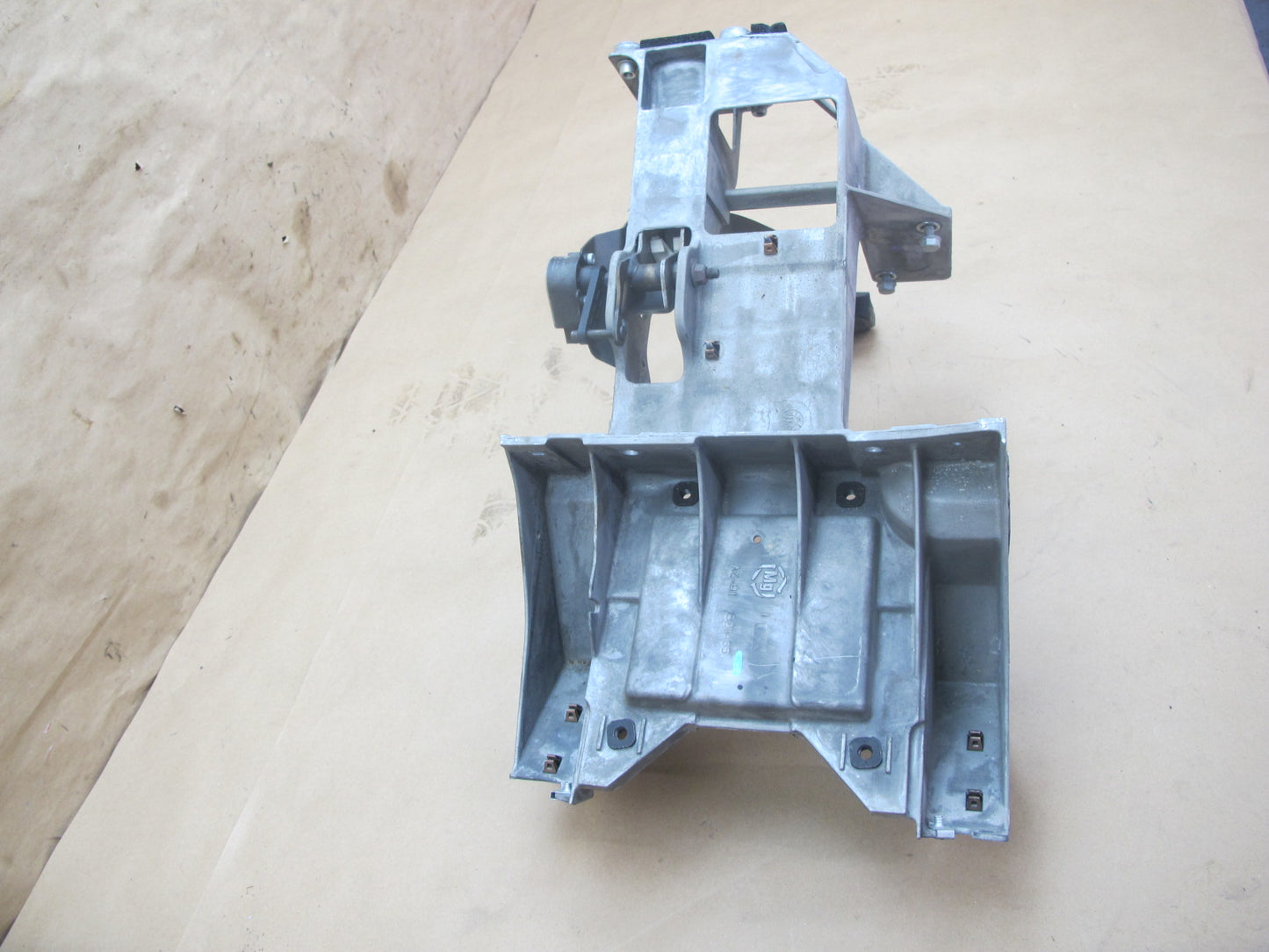 11-12 Fisker Karma Brake Pedal w Sensor & Mount Bracket Assembly OEM
