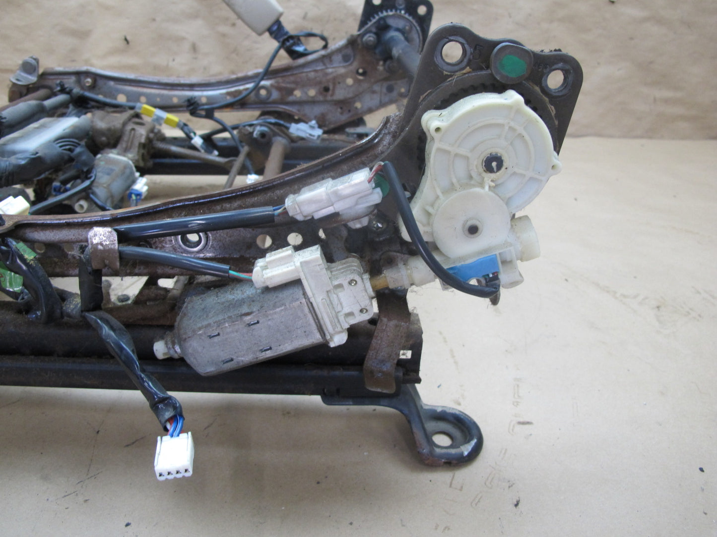 1998-2002 Lexus LX470 Front Left Driver Side Lower Seat Track Frame W/ Motor