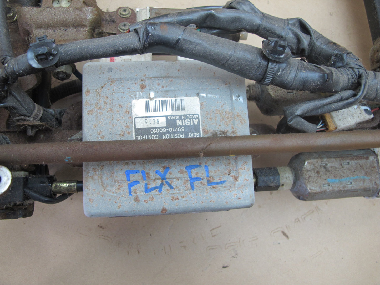 1998-2002 Lexus LX470 Front Left Driver Side Lower Seat Track Frame W/ Motor