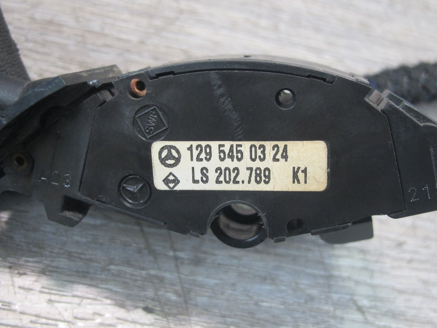 96-02 Mercedes R129 Sl-class Steering Column Cruise Control Switch OEM