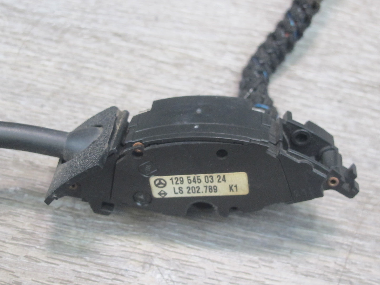 96-02 Mercedes R129 Sl-class Steering Column Cruise Control Switch OEM