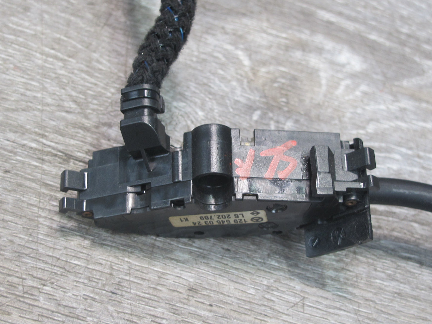 96-02 Mercedes R129 Sl-class Steering Column Cruise Control Switch OEM