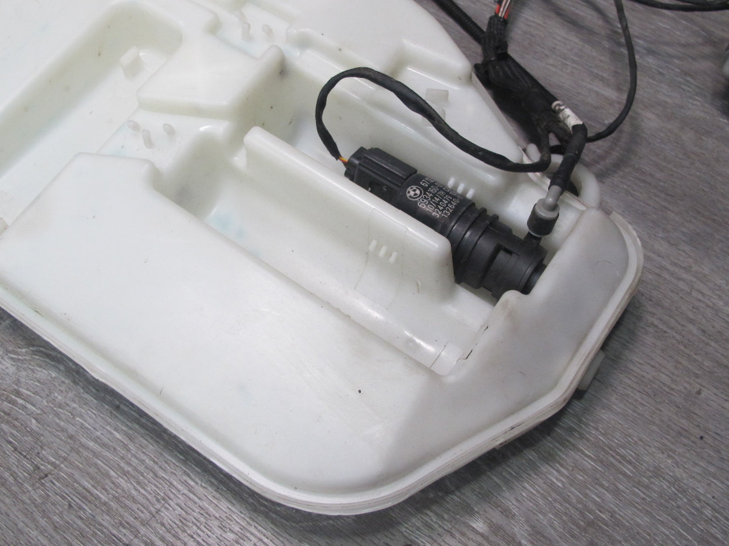 11-16 BMW F10 F07 F06 F12 Windshield Washer Fluid Reservoir w Pump & Neck OEM