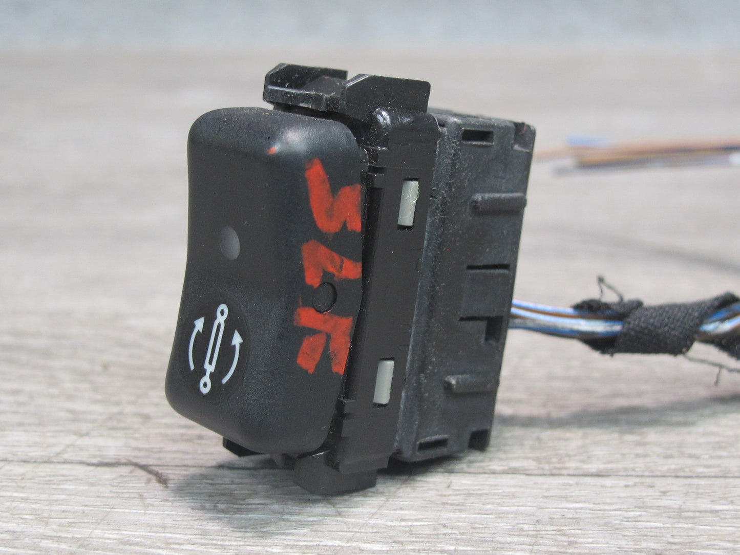 94-02 Mercedes R129 ADS Adaptive Damping Suspension Control Button Switch OEM