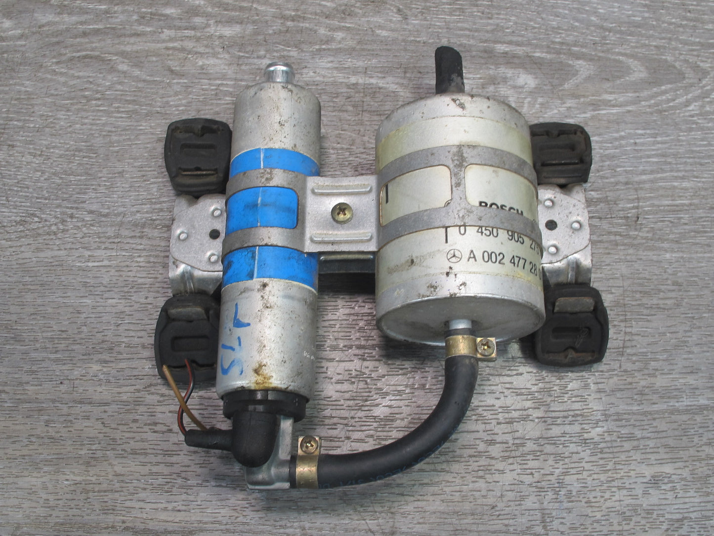 94-98 Mercedes R129 Sl-class Fuel Filter & Auxiliary Pump Assembly OEM