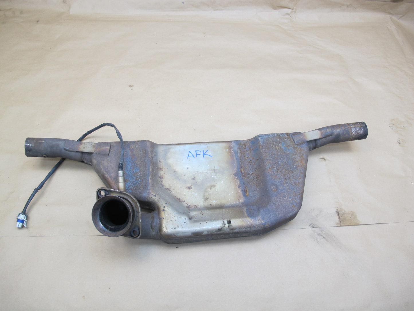 11-12 Fisker Karma Center Exhaust Muffler OEM