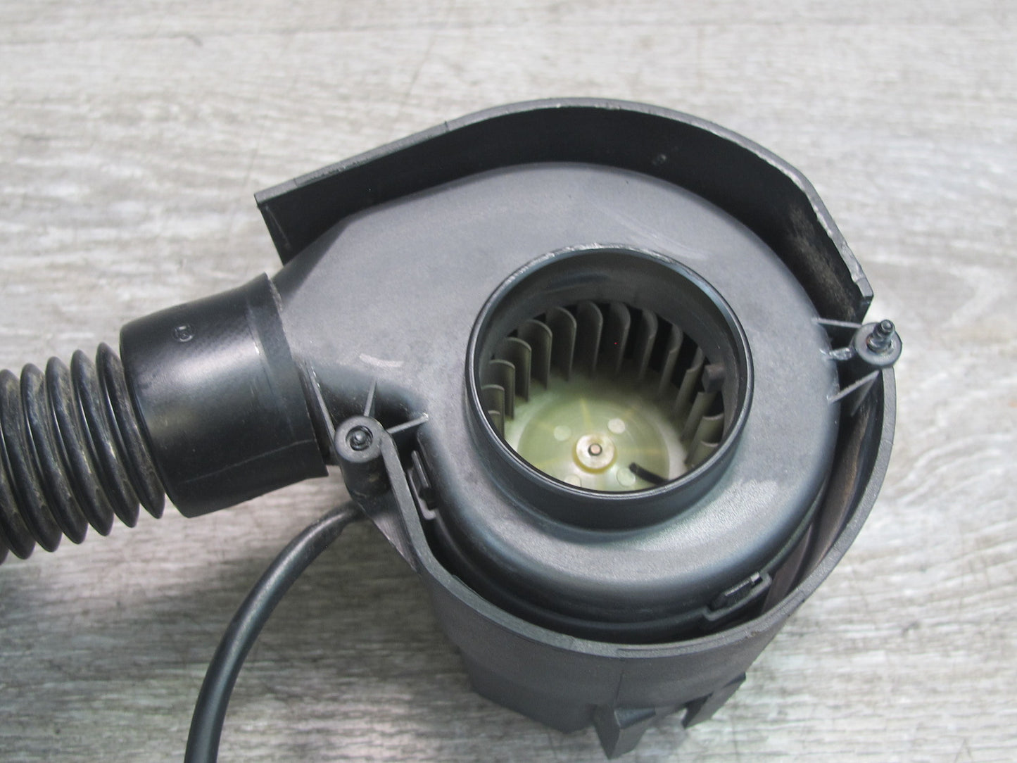 96-02 Mercedes R129 Sl-class Engine ECU Computer Blower Motor Fan w Hose OEM