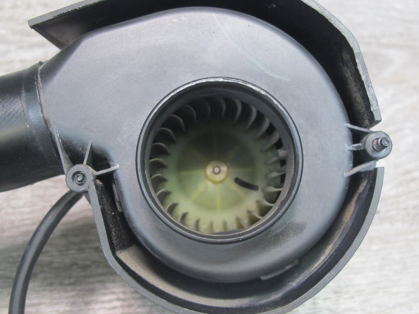 96-02 Mercedes R129 Sl-class Engine ECU Computer Blower Motor Fan w Hose OEM