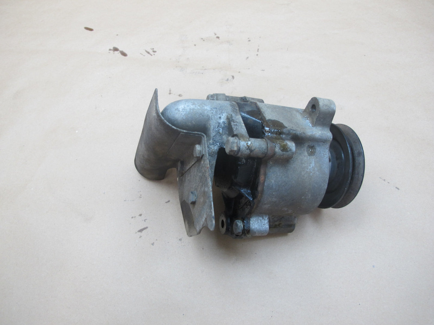 1983-1995 Porsche 928 S Air Smog Injection Auxiliary Pump 92811310906