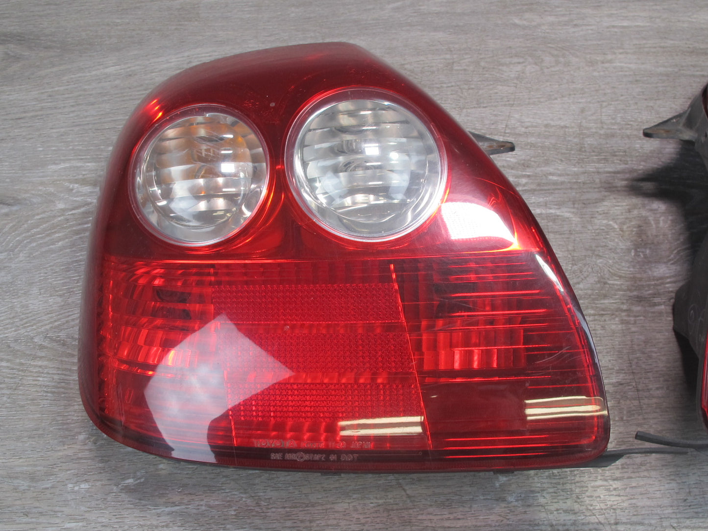 03-05 Toyota MR2 Spyder Set of 2 Rear Left & Right Tail Light Lamp OEM