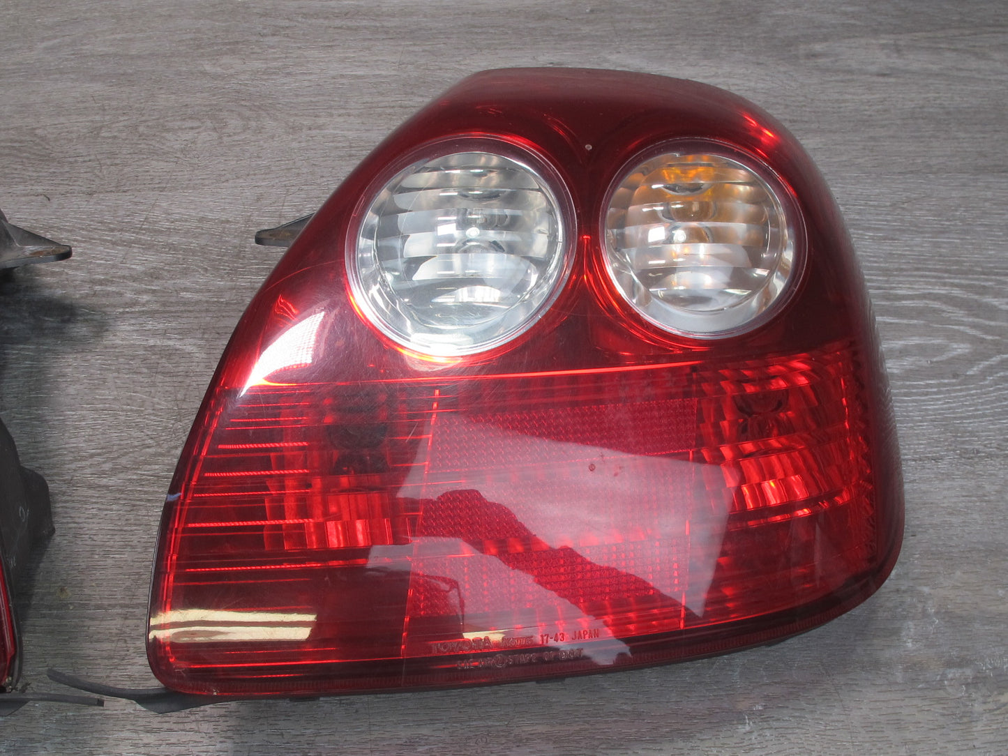 03-05 Toyota MR2 Spyder Set of 2 Rear Left & Right Tail Light Lamp OEM