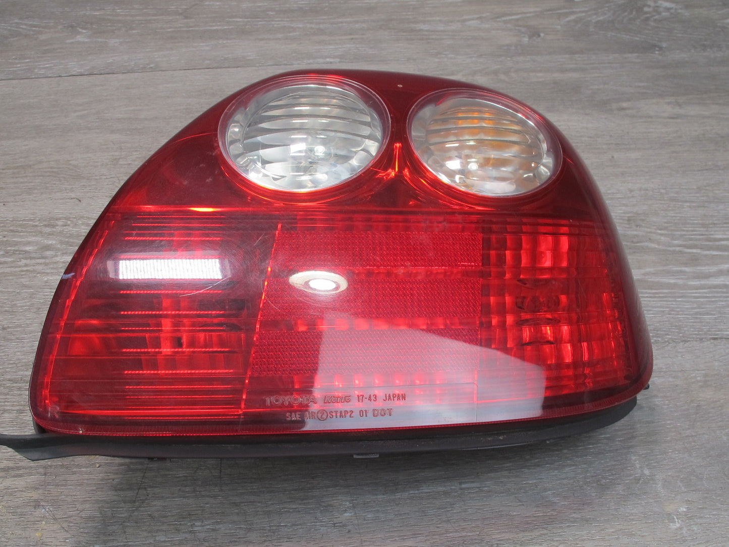 03-05 Toyota MR2 Spyder Set of 2 Rear Left & Right Tail Light Lamp OEM