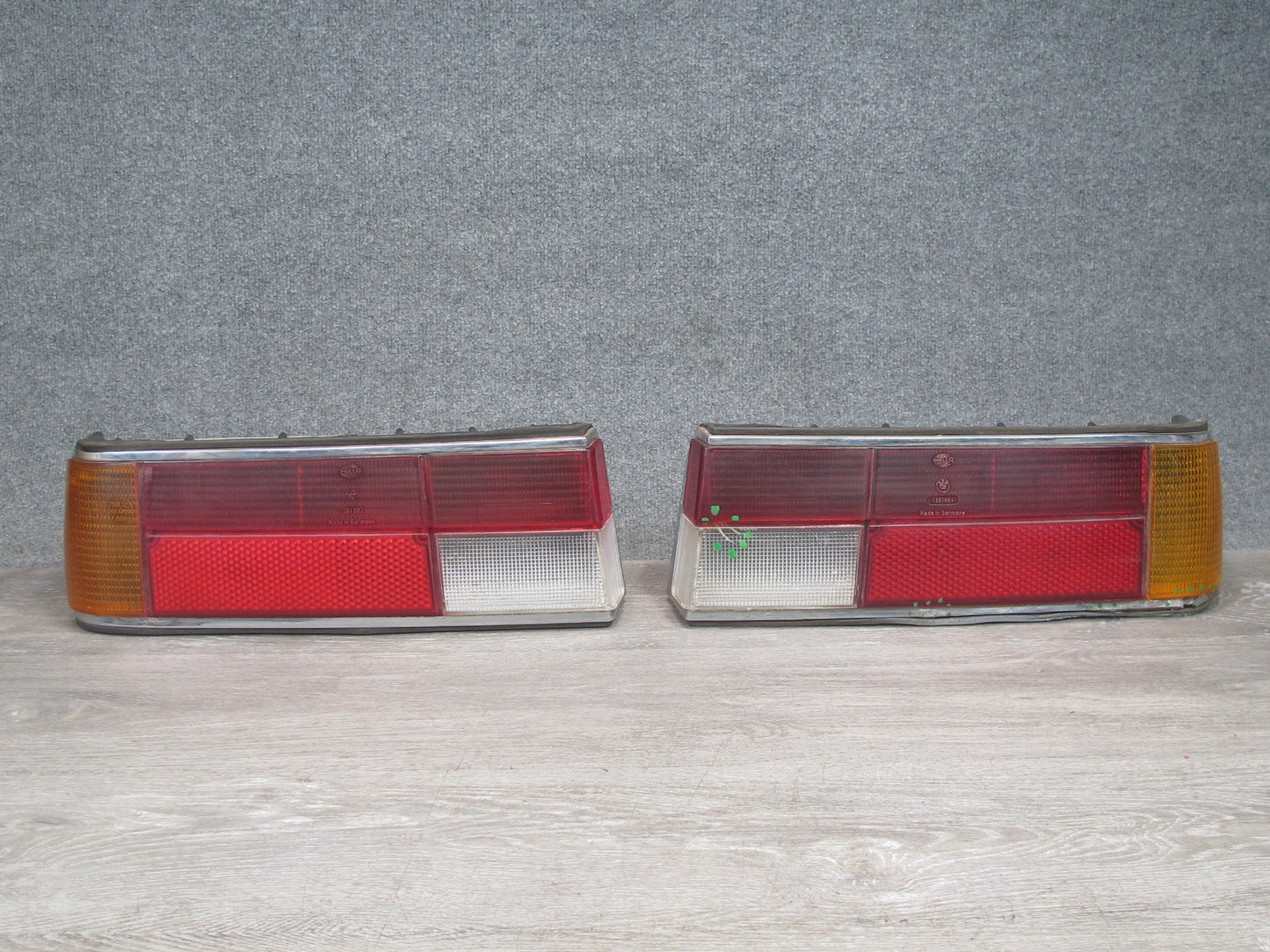 77-89 BMW E24 6-SERIES Set of 2 Rear Left & Right Tail Light Lamp OEM