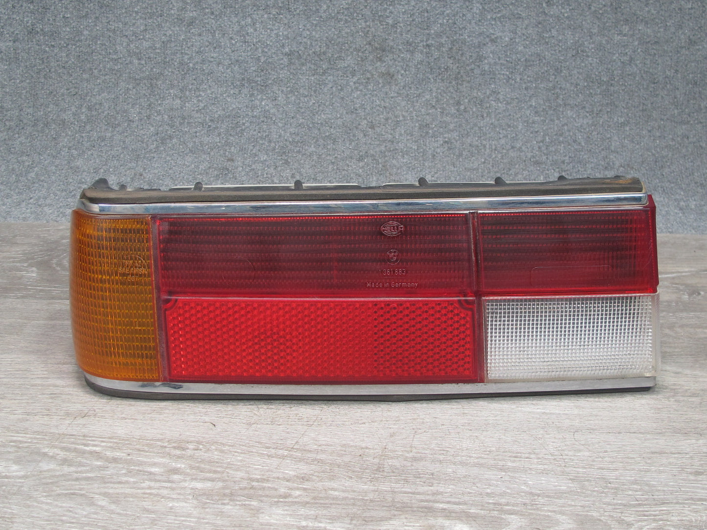 77-89 BMW E24 6-SERIES Set of 2 Rear Left & Right Tail Light Lamp OEM