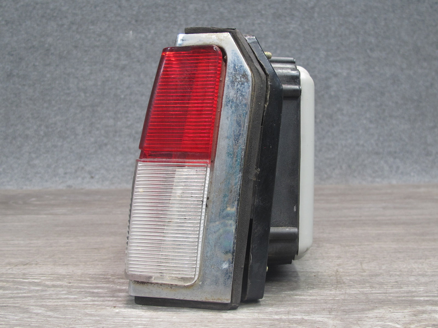 77-89 BMW E24 6-SERIES Set of 2 Rear Left & Right Tail Light Lamp OEM