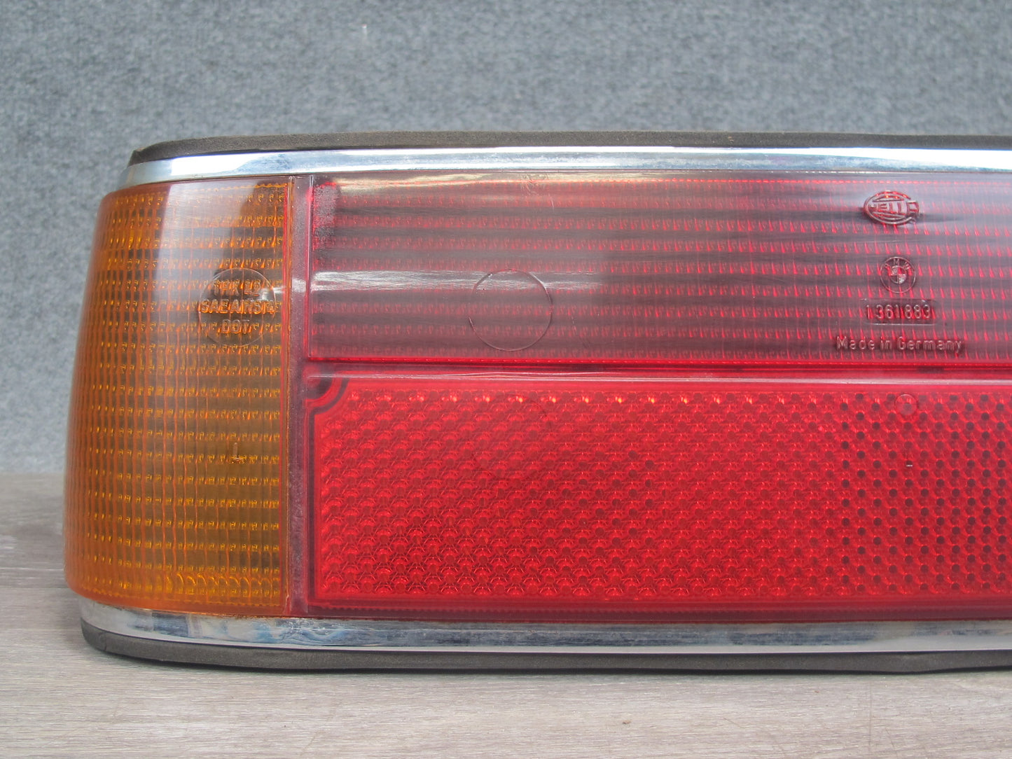 77-89 BMW E24 6-SERIES Set of 2 Rear Left & Right Tail Light Lamp OEM