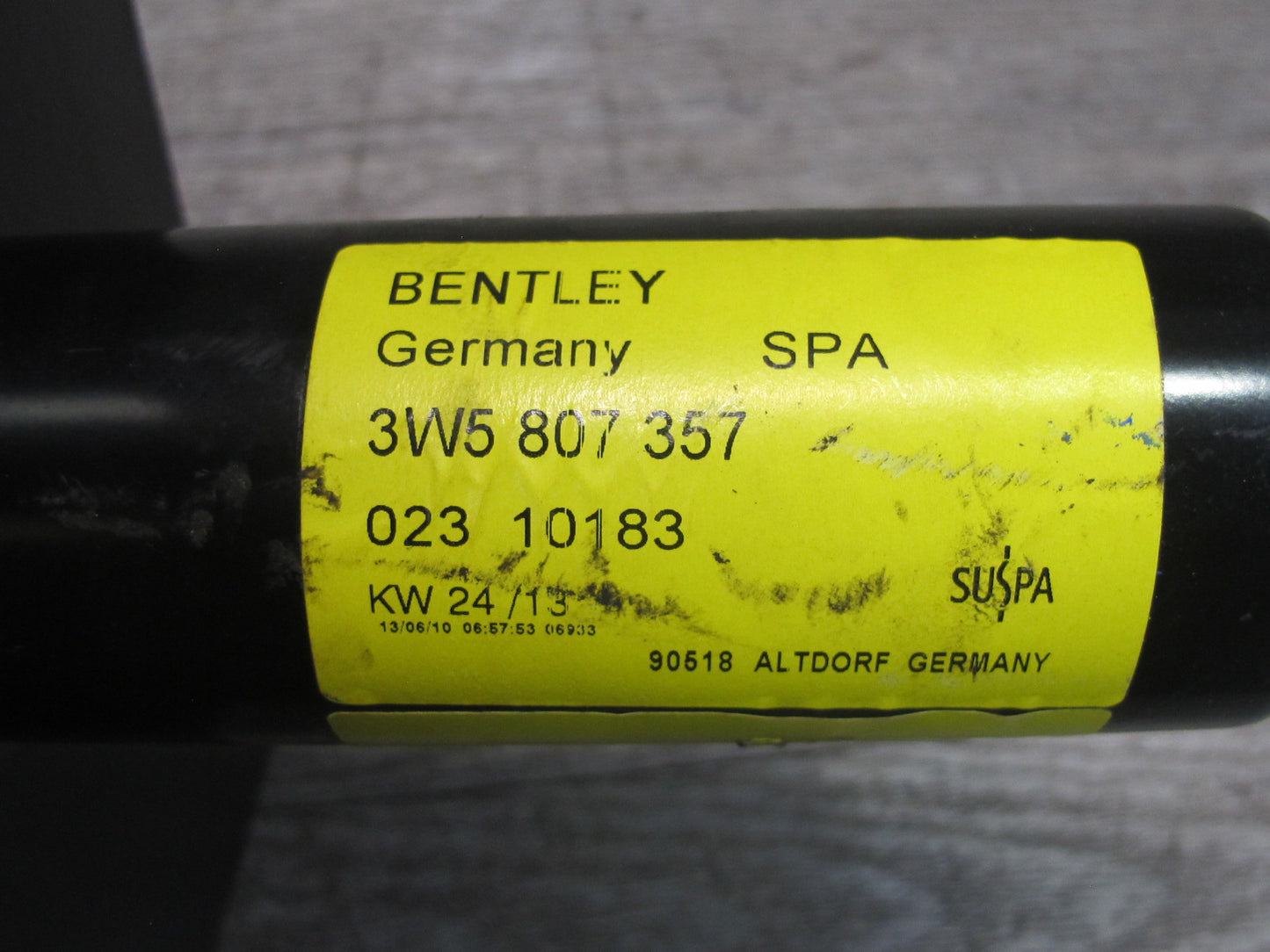 2006-2012 Bentley Flying Spur Rear Left Right Bumper Impact Shock Absorber Set
