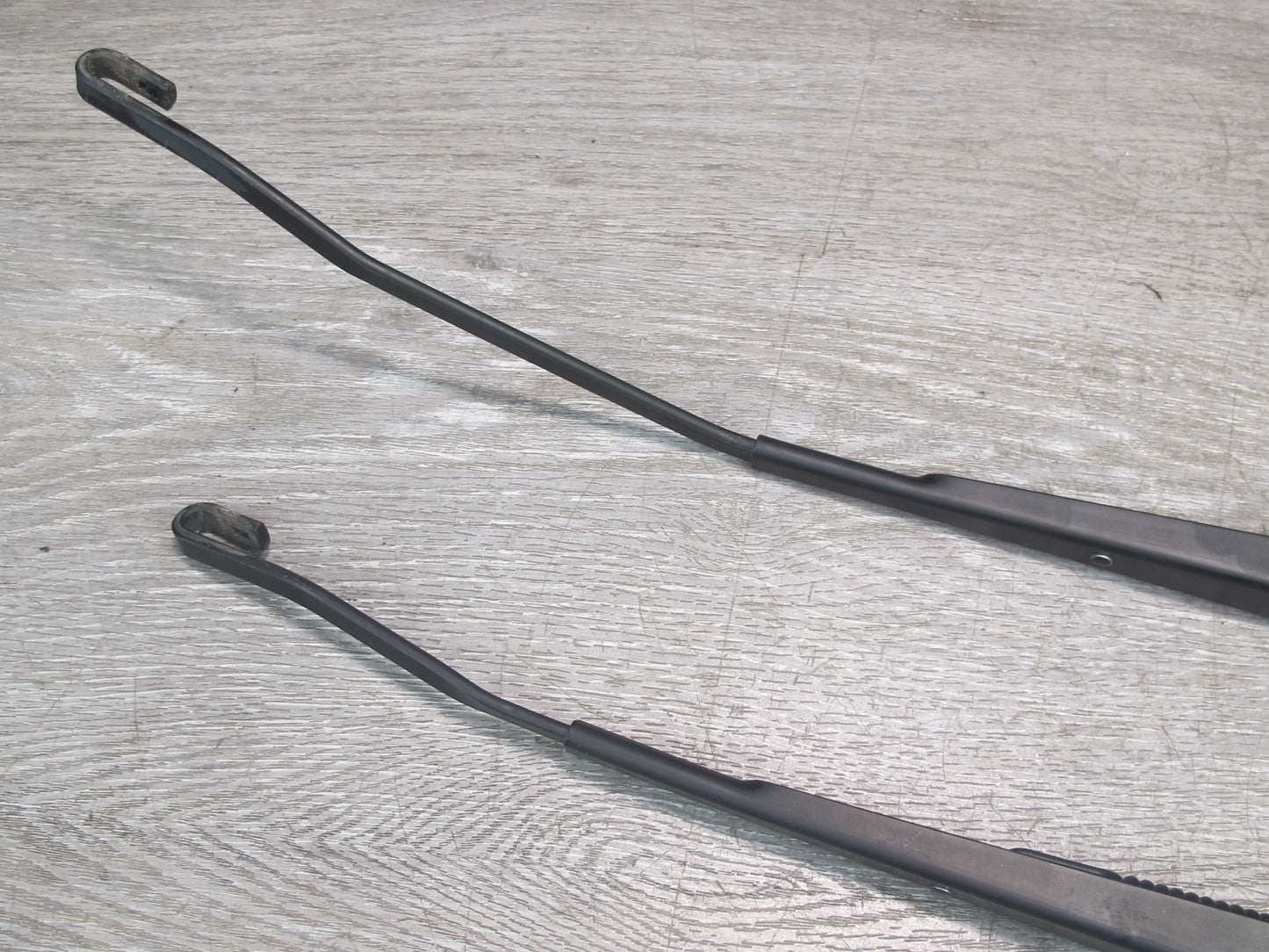 00-05 Toyota MR2 Spyder Set of 2 Left & Right Front Windshield Wiper Arm OEM