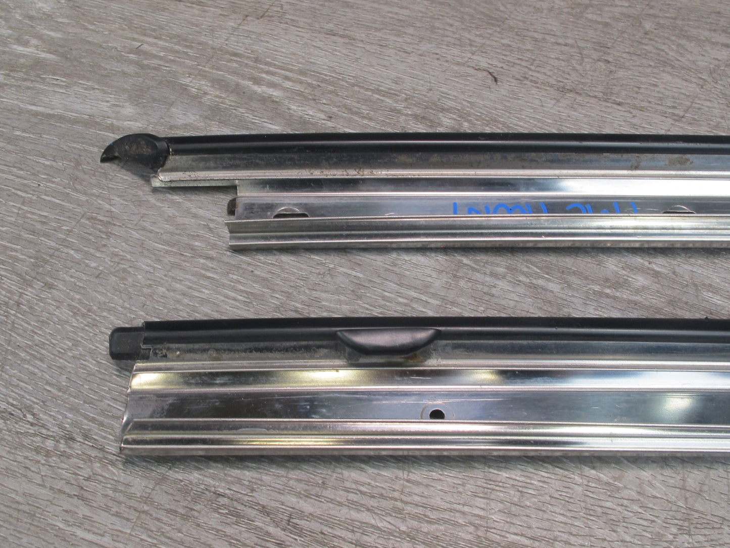 00-05 Toyota MR2 Spyder Set of 2 Front Left & Right A Pillar Drip Molding OEM