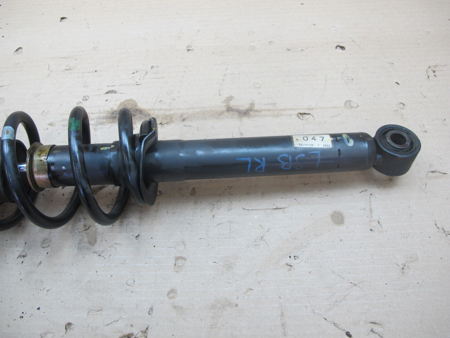 01-03 Lexus UCF30L LS430 Set of 2 Rear Left & Right Strut Shock Absorber OEM