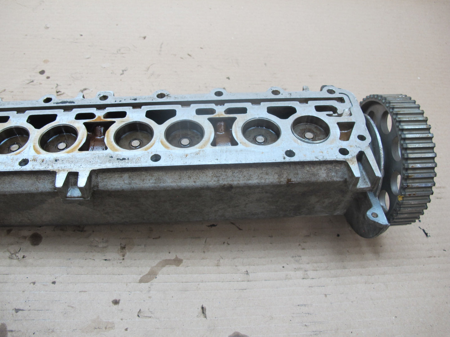 1983-1984 Porsche 928 S 4.7L V8 Engine Motor Right Cylinder Head W/ Timing Gear