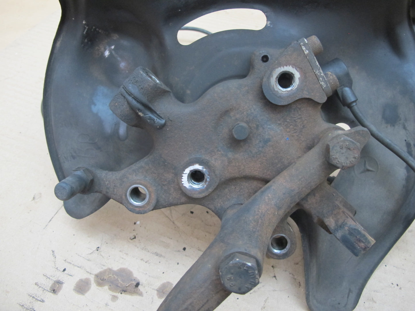96-02 Mercedes R129 SL600 Front Right Spindle Knuckle Wheel Hub Bearing OEM