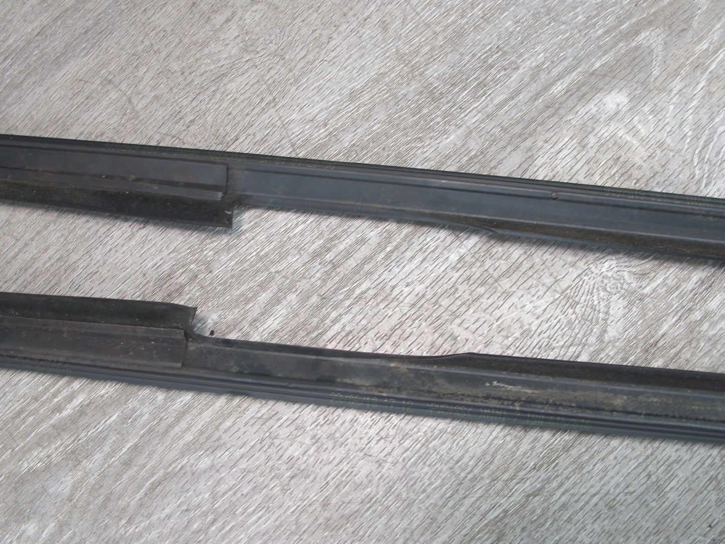 09-15 Mini Cooper R57 Set of 2 Rear Chrome Trim Molding Cover Weatherstrip OEM