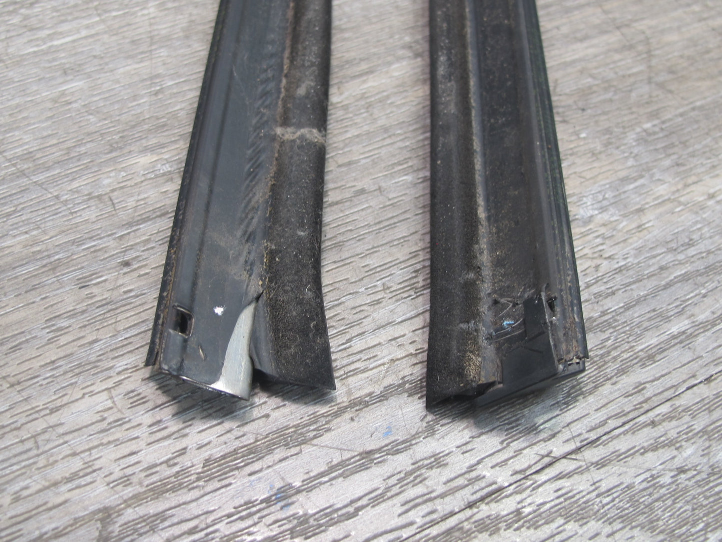 09-15 Mini Cooper R57 Set of 2 Rear Chrome Trim Molding Cover Weatherstrip OEM