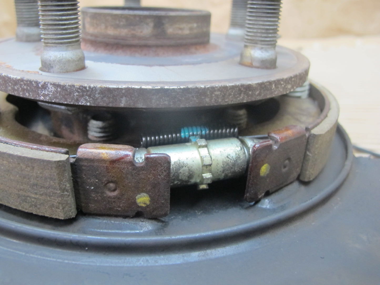 11-12 Fisker Karma Rear Right Spindle Knuckle Wheel Hub Bearing 61K Miles OEM
