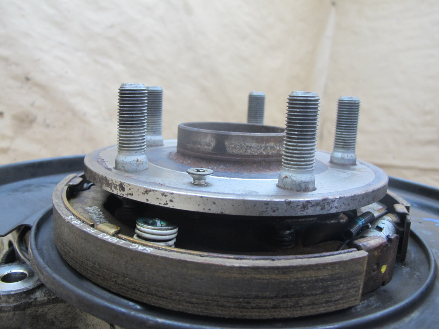 11-12 Fisker Karma Rear Left Spindle Knuckle Wheel Hub Bearing 61K Miles OEM