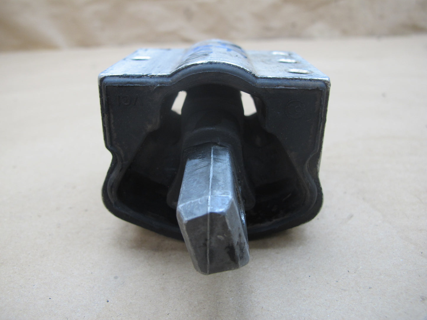 97-98 Mercedes R129 SL600 Automatic Transmission Mount Bracket Support OEM