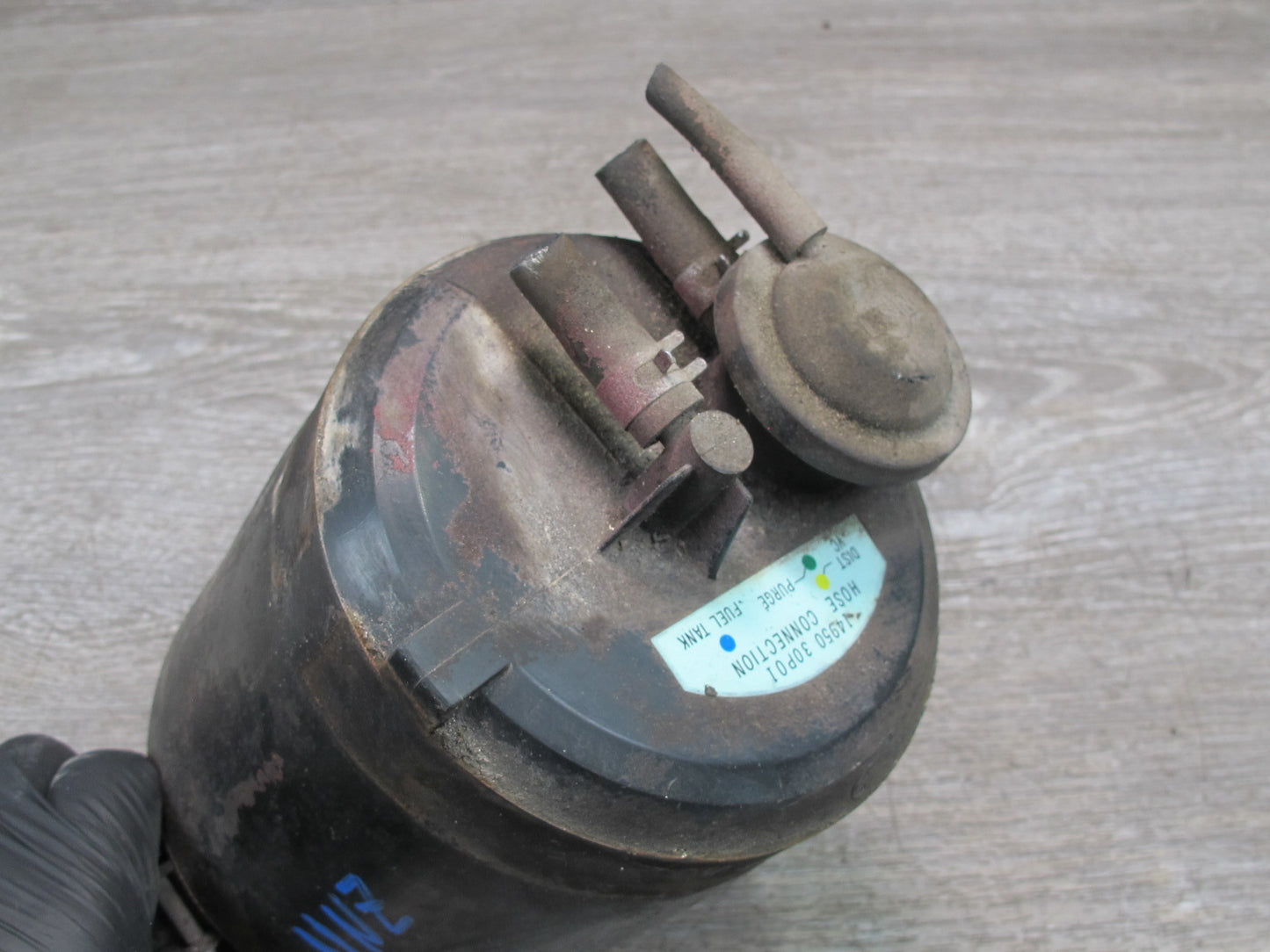 90-96 Nissan Z32 300ZX Fuel Evap Vapor Charcoal Canister 14950-30P01 OEM