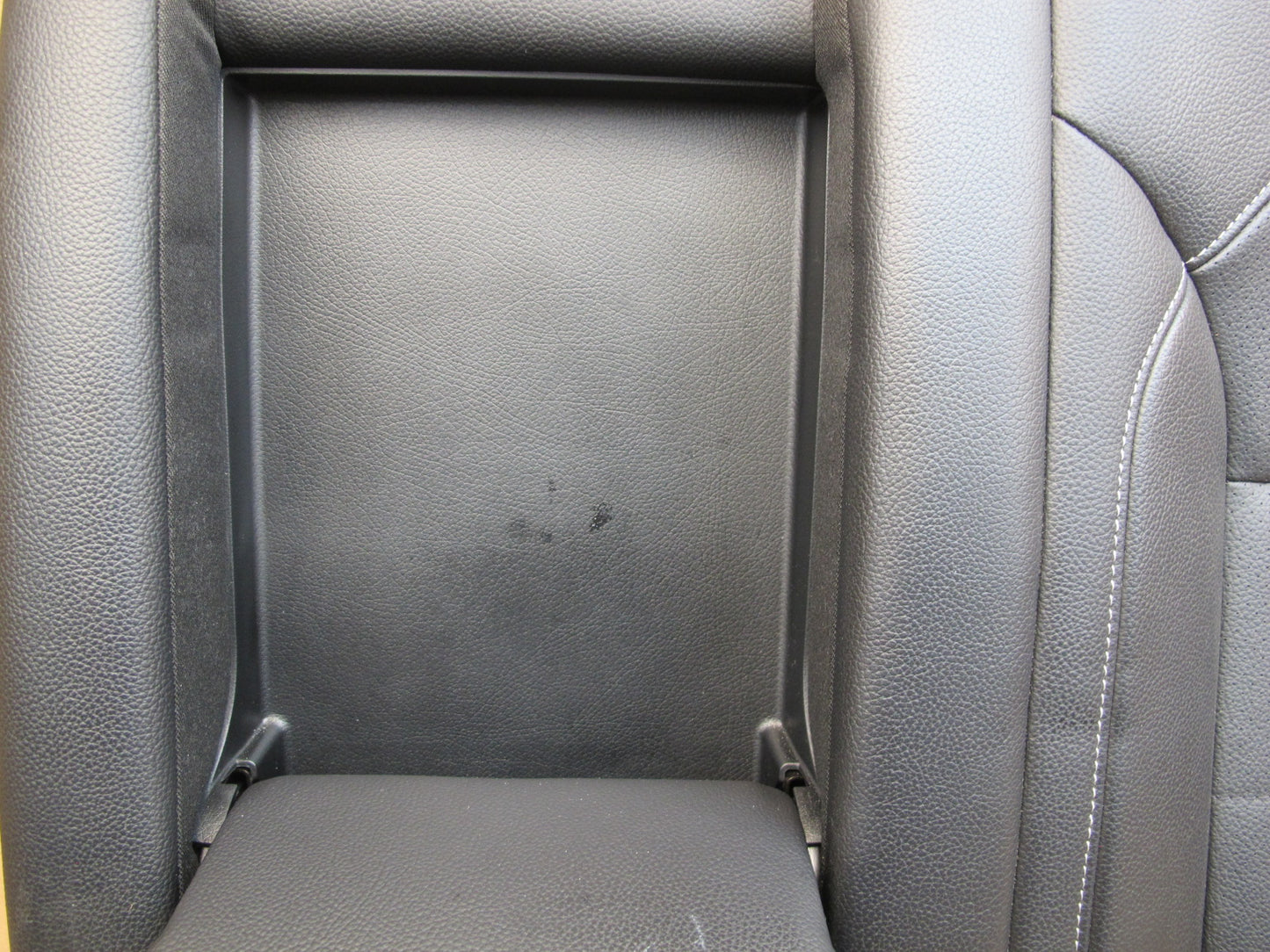 12-15 Mercedes W166 Ml-class Rear Left Seat Upper Cushion Black OEM