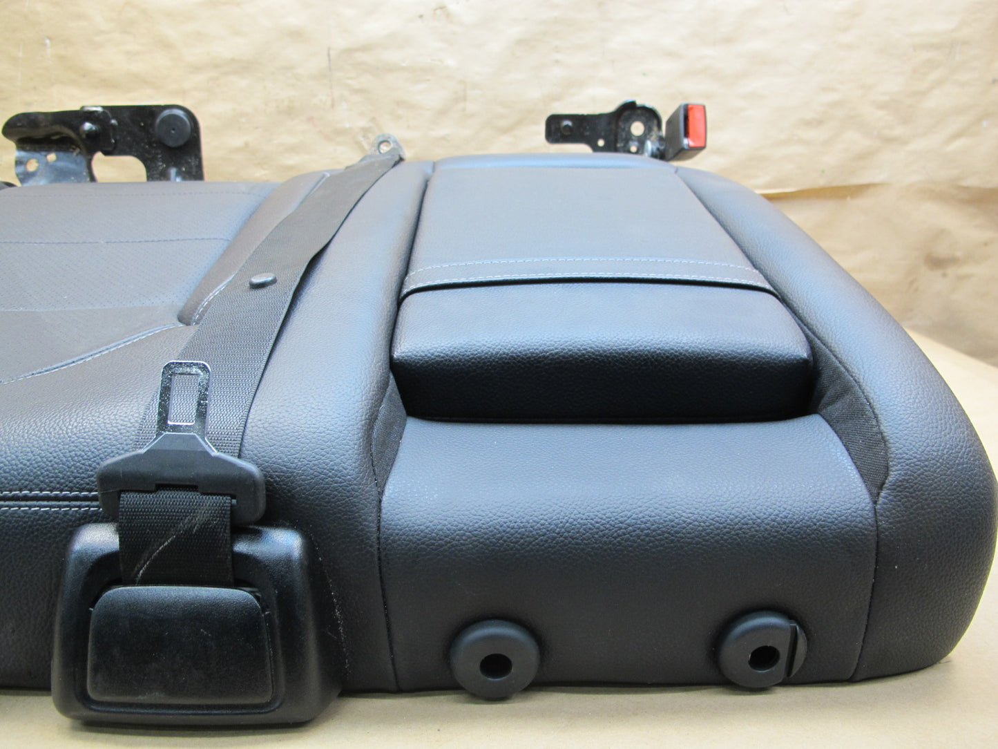 12-15 Mercedes W166 Ml-class Rear Left Seat Upper Cushion Black OEM