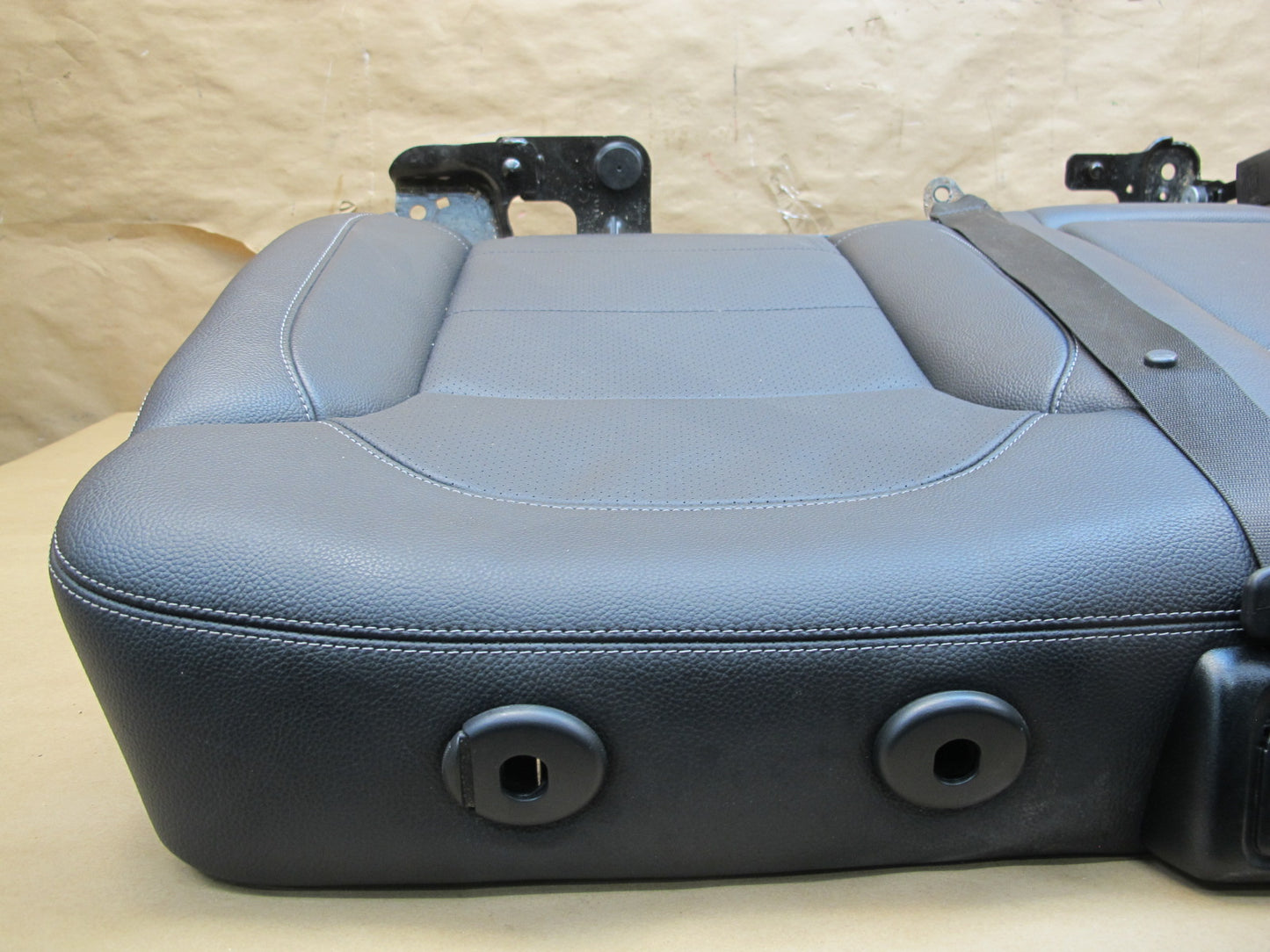 12-15 Mercedes W166 Ml-class Rear Left Seat Upper Cushion Black OEM