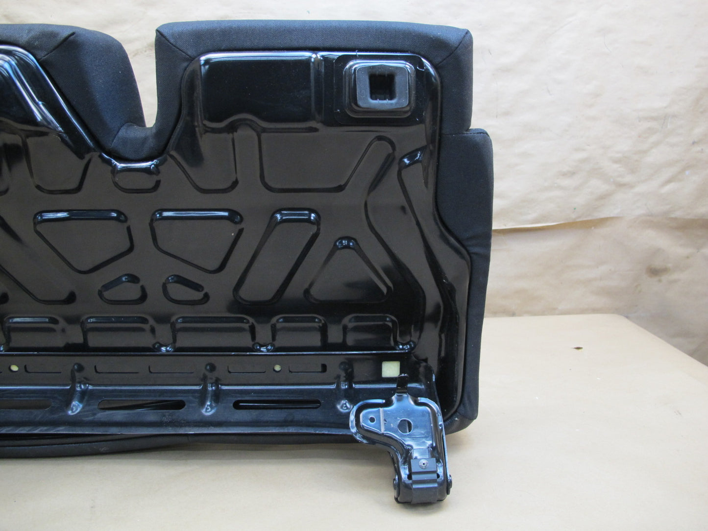 12-15 Mercedes W166 Ml-class Rear Left Seat Lower Cushion Black OEM