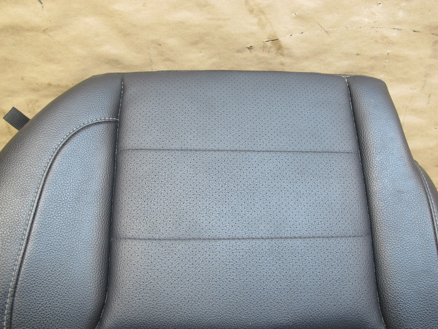 12-15 Mercedes W166 Ml-class Rear Right Seat Lower Cushion Black OEM