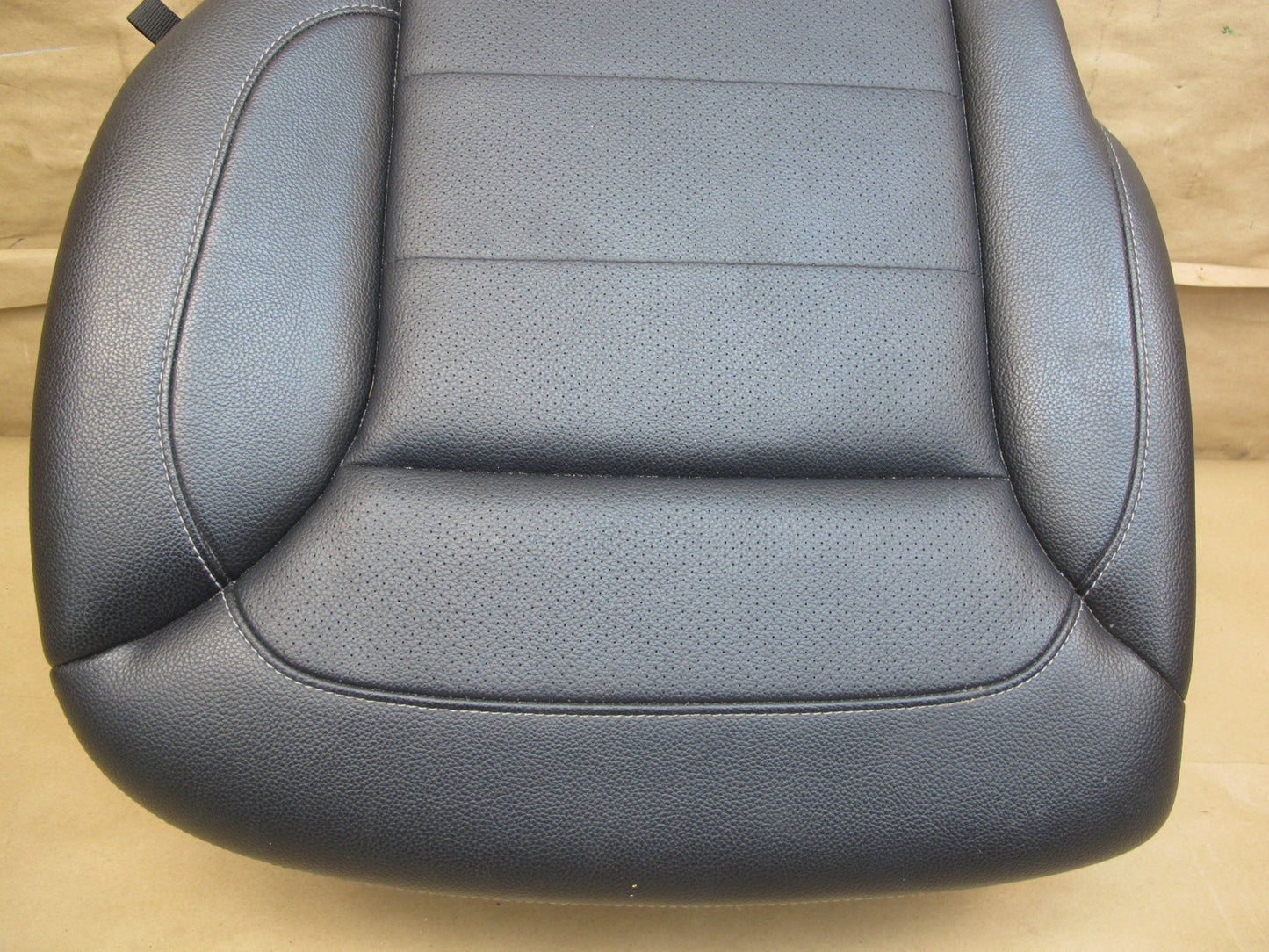 12-15 Mercedes W166 Ml-class Rear Right Seat Lower Cushion Black OEM