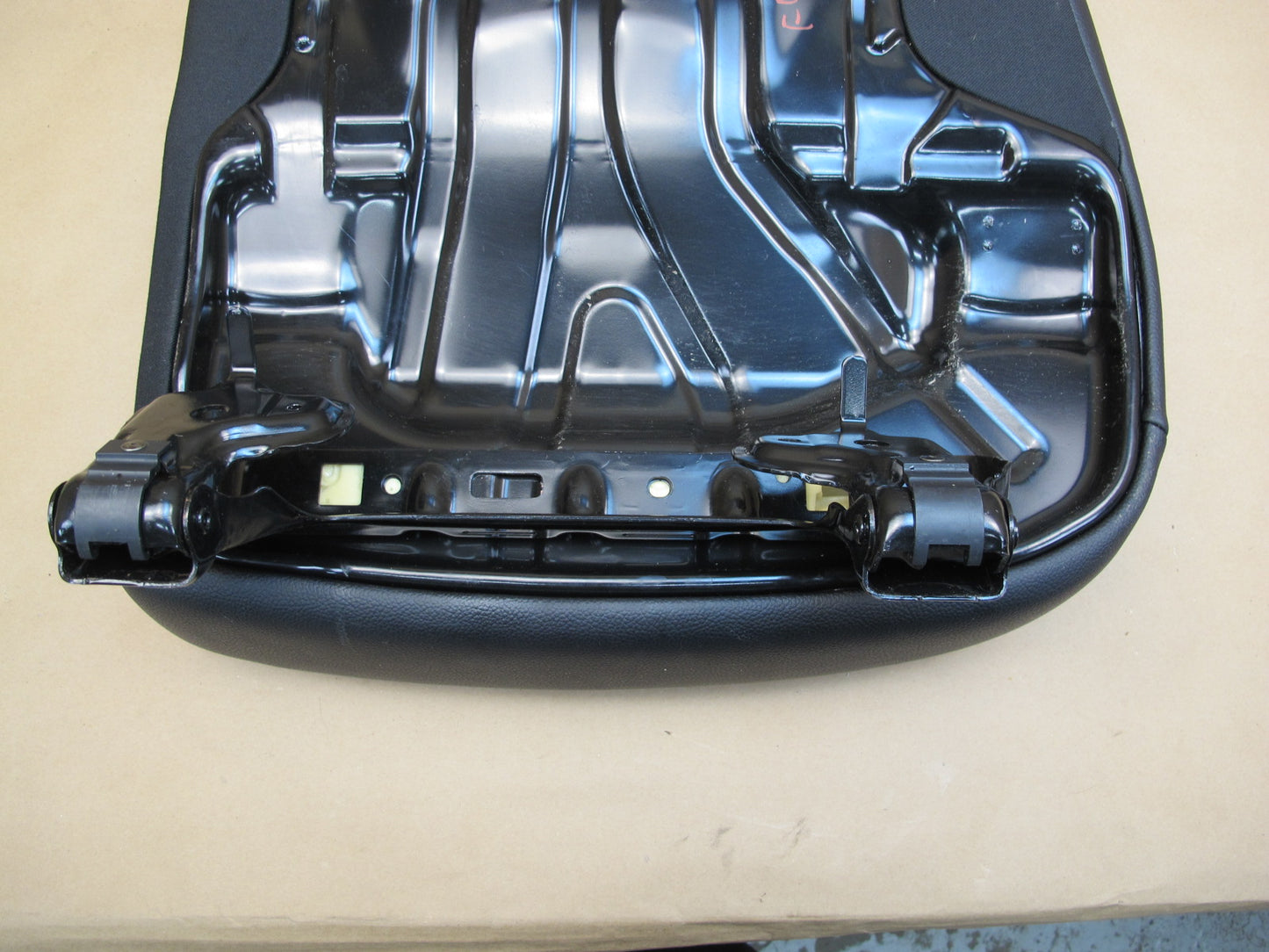 12-15 Mercedes W166 Ml-class Rear Right Seat Lower Cushion Black OEM