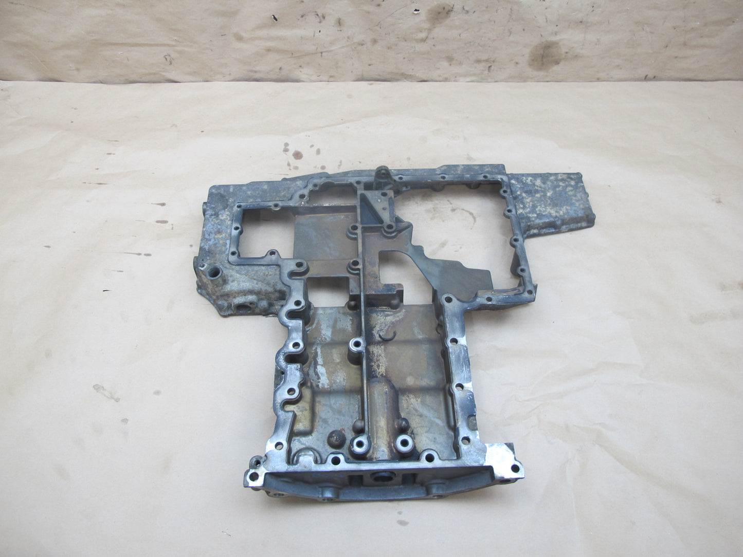 2006-2012 Bentley Continental Flying Spur 6.0L Engine Motor Upper Oil Pan