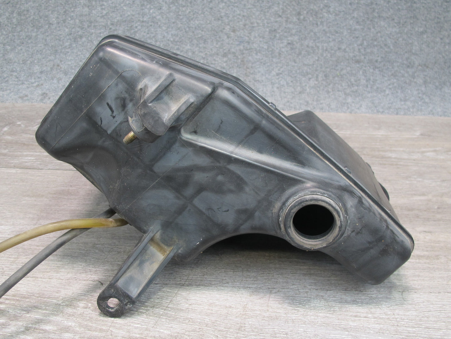 92-96 Toyota Cresta MARK2 JZX90 Windshield Washer Fluid Tank w Neck & Pump OEM